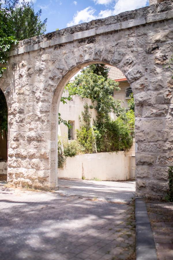 Spacious By The Orient Hotel - 4 Bdr Apartment Jerusalem Exterior foto